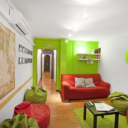 Diagonal House Hostel Barcelona Exterior foto